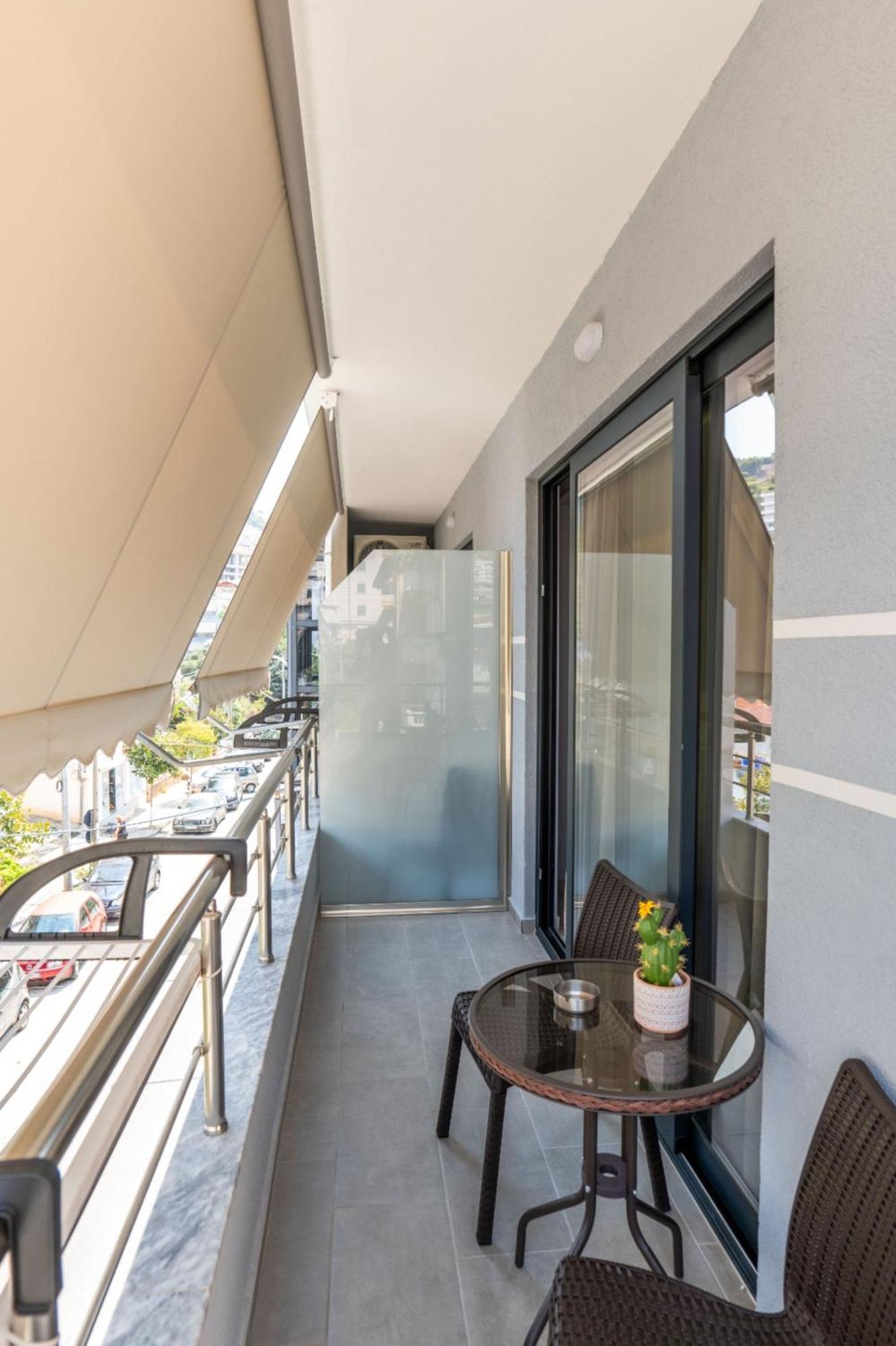 Aleksandra Apartments Sarandë Buitenkant foto