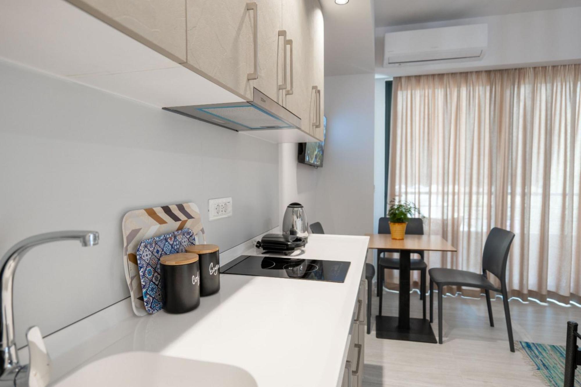 Aleksandra Apartments Sarandë Buitenkant foto
