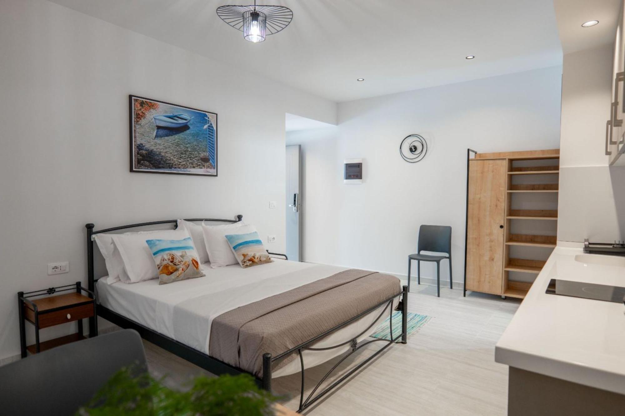 Aleksandra Apartments Sarandë Buitenkant foto