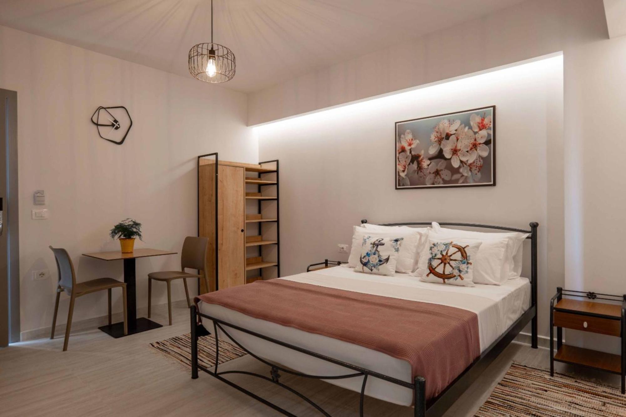 Aleksandra Apartments Sarandë Buitenkant foto