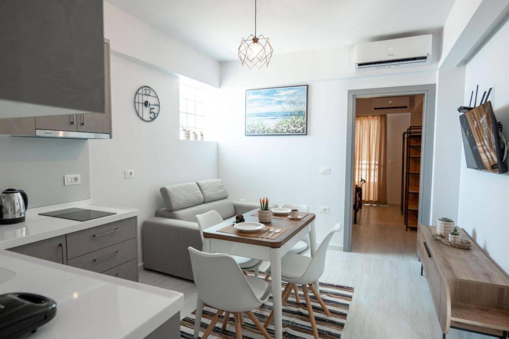 Aleksandra Apartments Sarandë Buitenkant foto